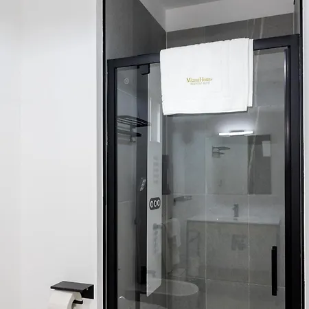 Miamihouse Essential 住宿加早餐酒店 瓦斯托