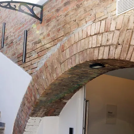 Miamihouse Essential Bed & Breakfast 3*