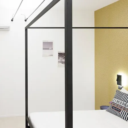 Miamihouse Essential