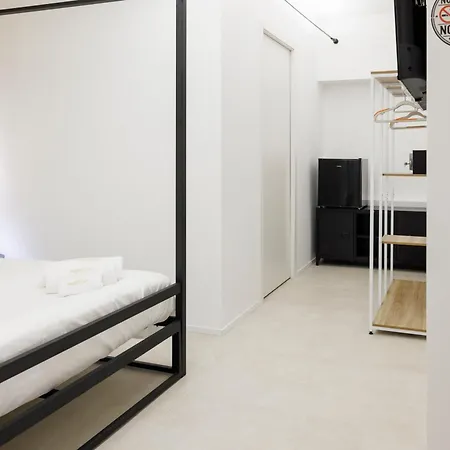 Miamihouse Essential