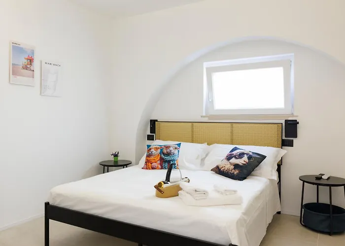 Miamihouse Essential