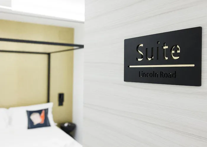 Miamihouse Essential 3* ואסטו