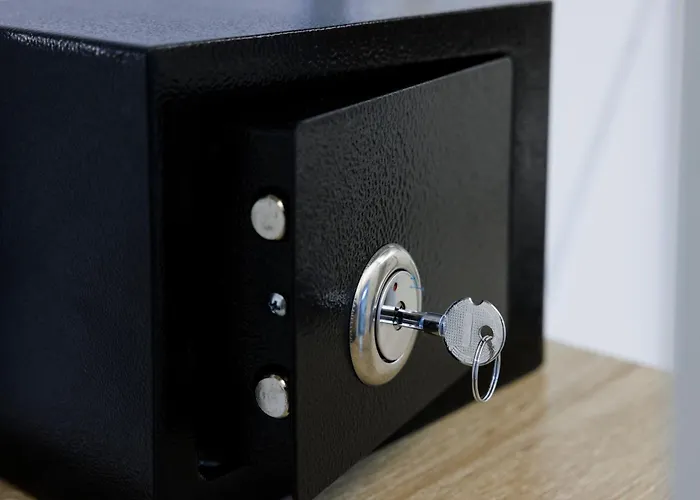 לינה וארוחת בוקר Miamihouse Essential 3*